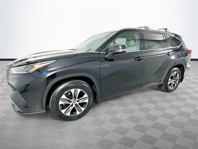 2022 Toyota Highlander XLE photo 4
