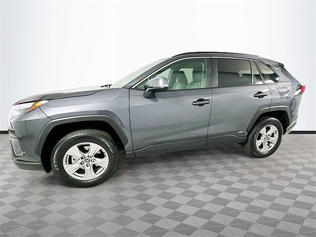 2022 Toyota RAV4 Hybrid XLE photo 4