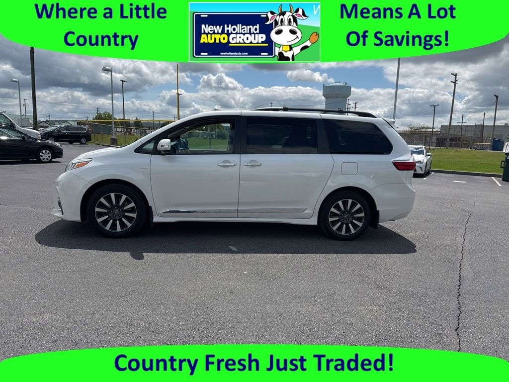 2019 Toyota Sienna Passenger Van 