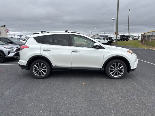 2016 Toyota RAV4 Hybrid Limited photo 3