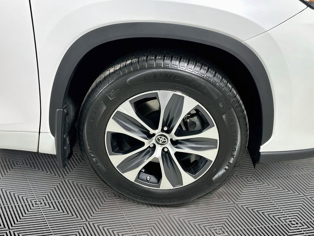 2023 Toyota Highlander XLE - Photo 20