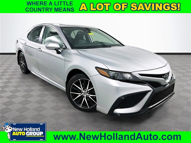 2024 Toyota Camry SE's photo