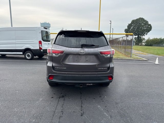 2015 Toyota Highlander Base Hybrid photo 2