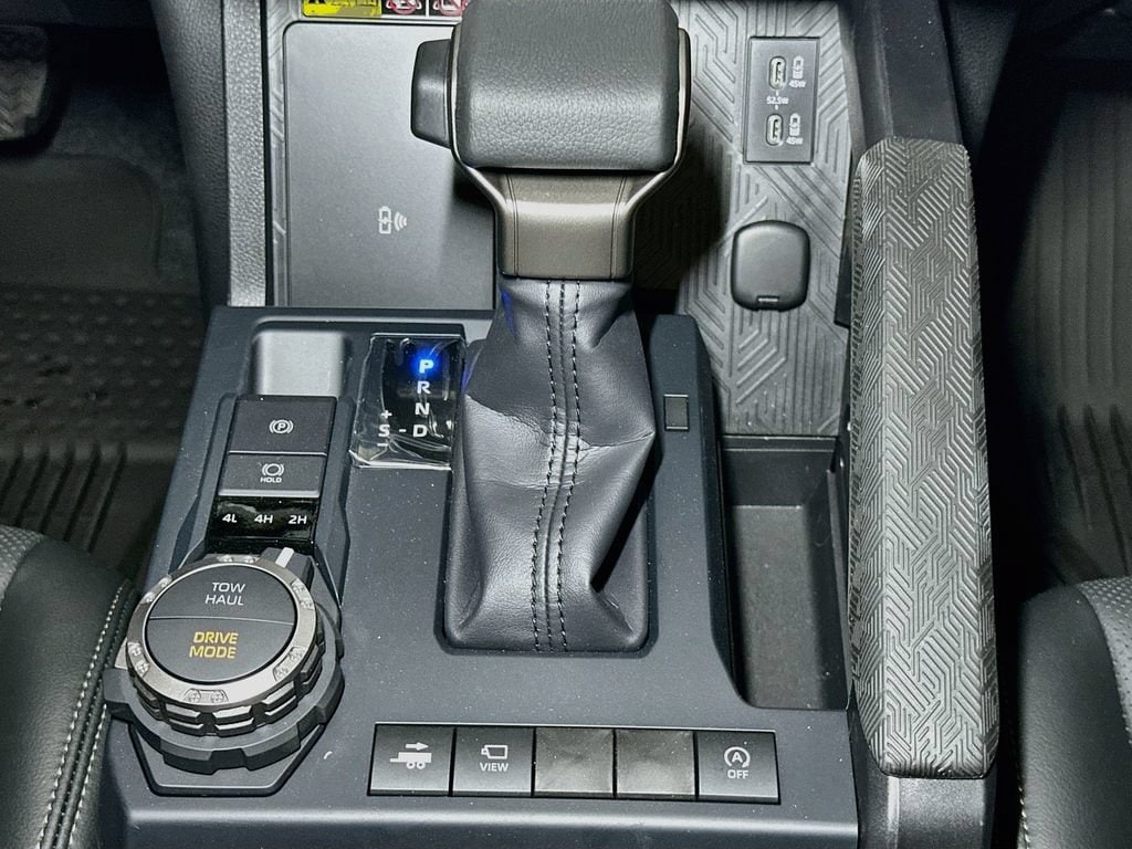 2026 Toyota Tacoma Limited - Photo 11