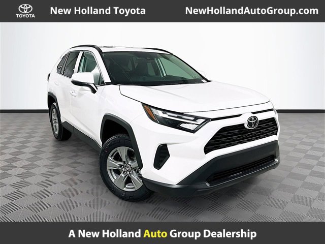 2025 Toyota RAV4 XLE's photo