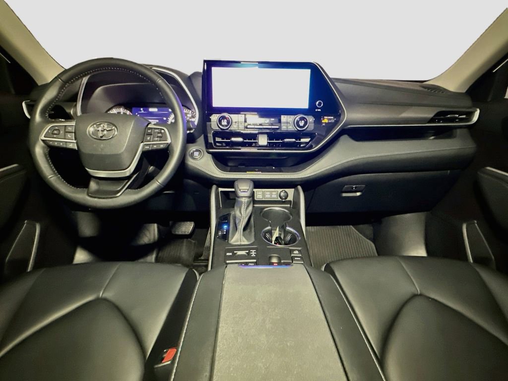 2023 Toyota Highlander XLE - Photo 9