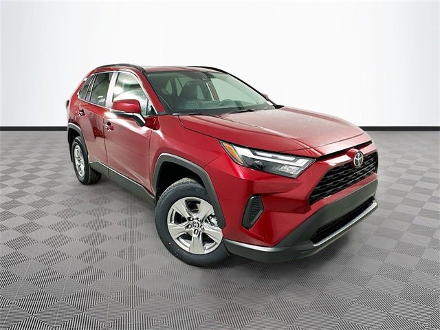 2025 Toyota RAV4 XLE's photo