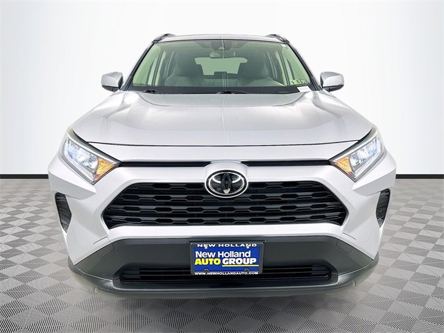 Used 2019 Toyota RAV4 XLE with VIN JTMP1RFV9KD507252 for sale in New Holland, PA