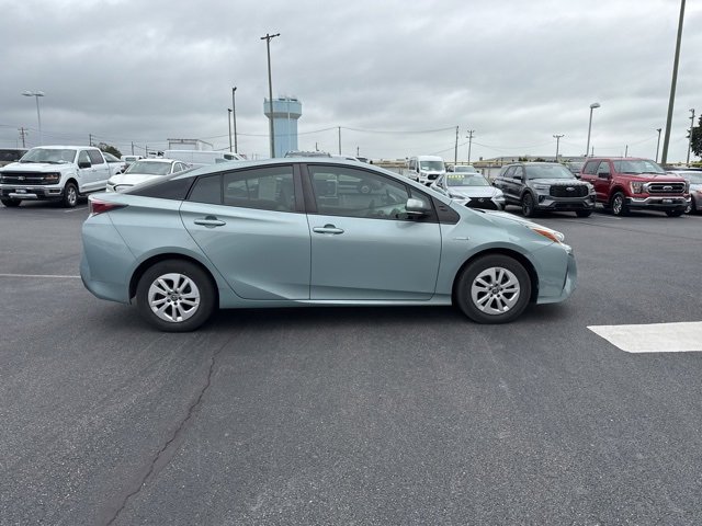 2017 Toyota Prius Two photo 2