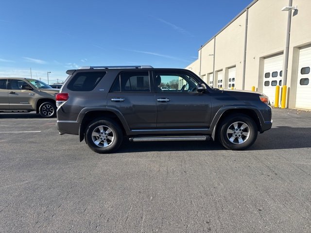 2011 Toyota 4Runner SR5 photo 3