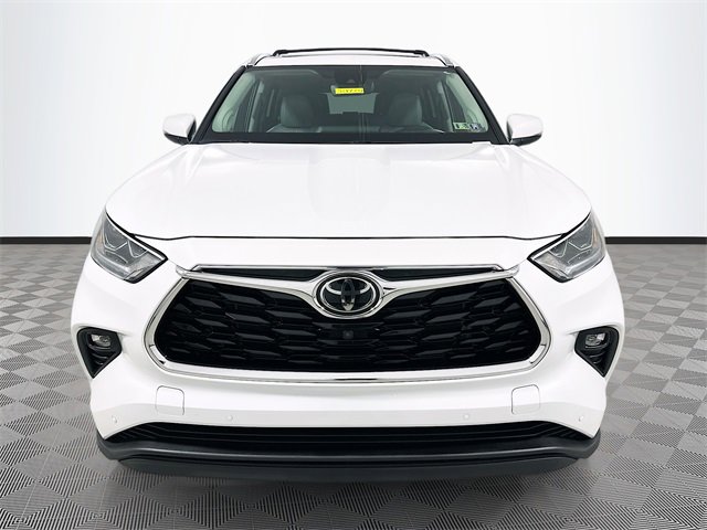2022 Toyota Highlander Limited photo 2