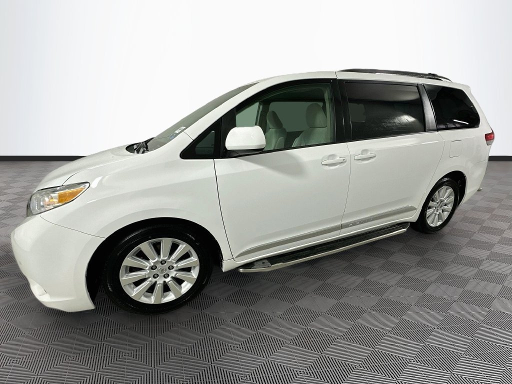 Used 2013 Toyota Sienna LE Passenger Van