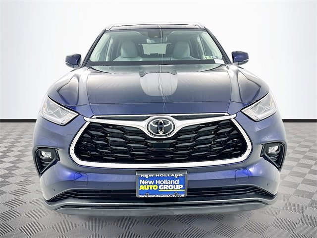 2023 Toyota Highlander Sport photo 2