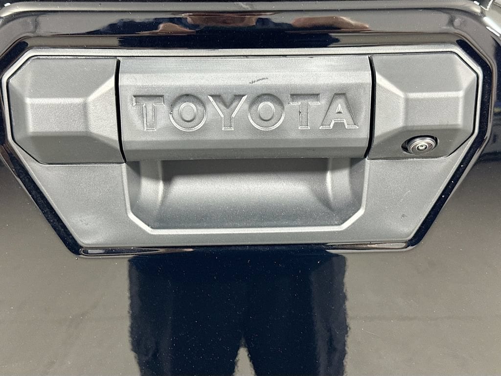 2026 Toyota Tacoma SR - Photo 20