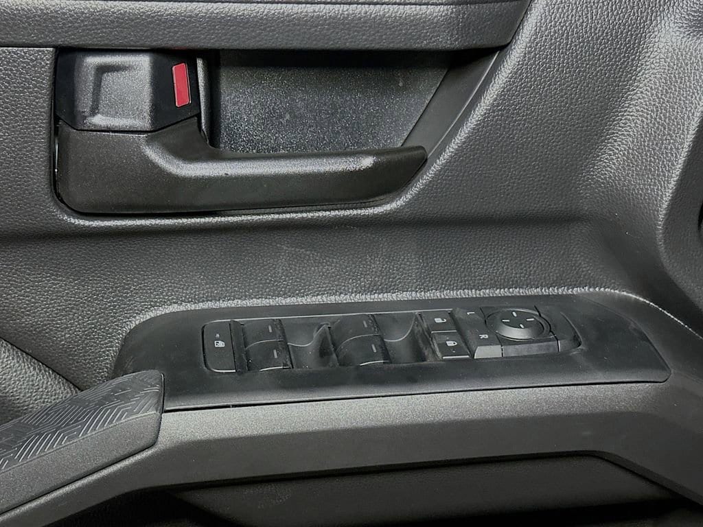 2026 Toyota Tacoma SR - Photo 12