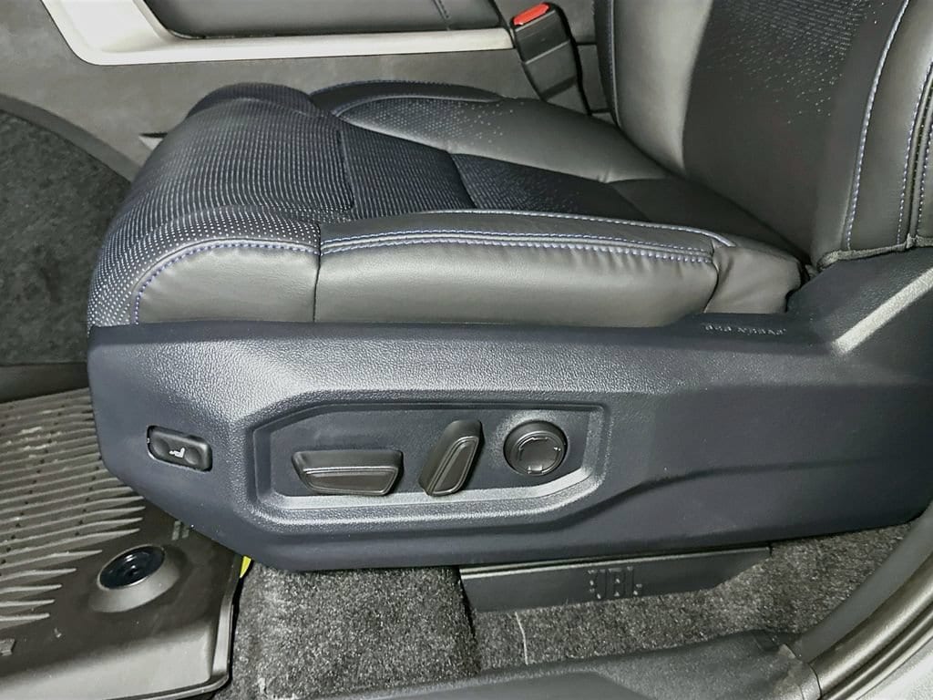 2026 Toyota Tundra Platinum - Photo 12