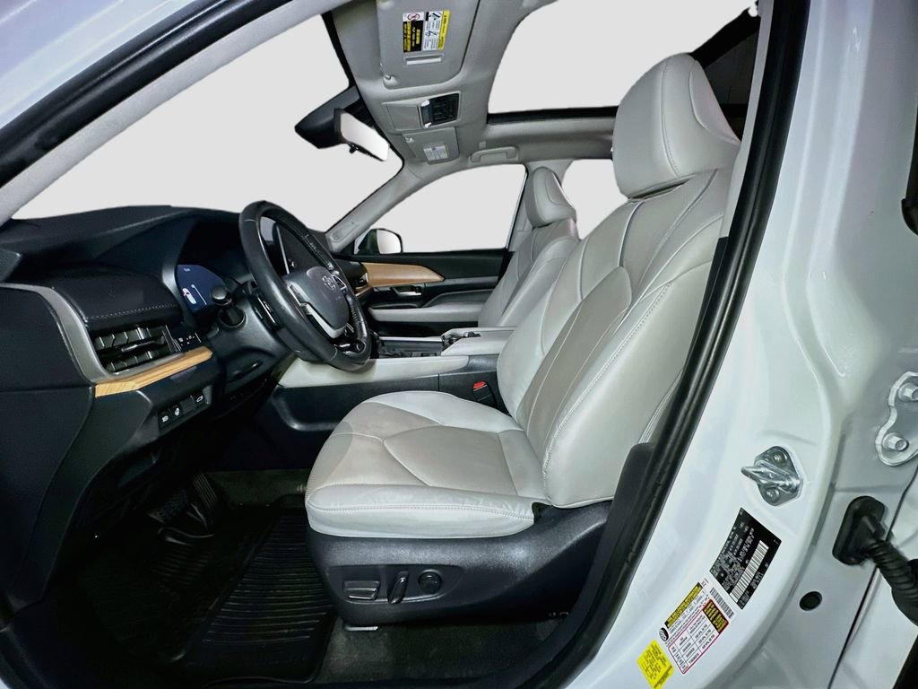 2024 Toyota Grand Highlander Platinum - Photo 17