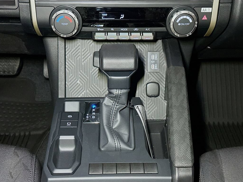 2026 Toyota Tacoma SR - Photo 11