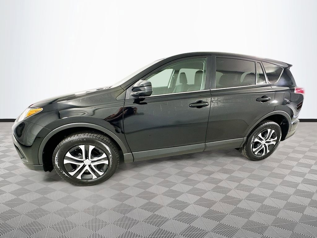 Used 2018 Toyota RAV4 LE Sport Utility