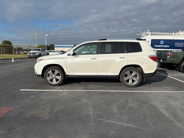 Used 2013 Toyota Highlander Limited with VIN 5TDDK3EH0DS182541 for sale in New Holland, PA