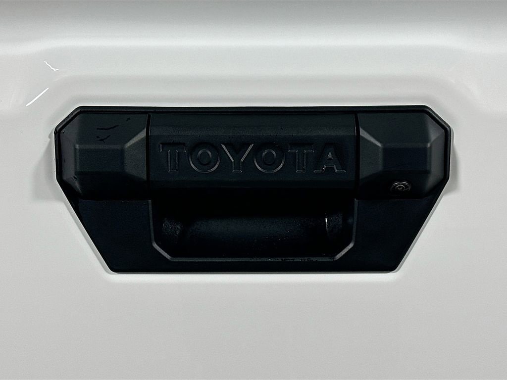 2026 Toyota Tacoma SR - Photo 21