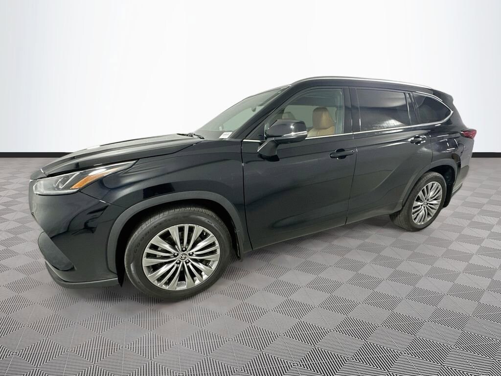 Used 2022 Toyota Highlander Platinum Sport Utility