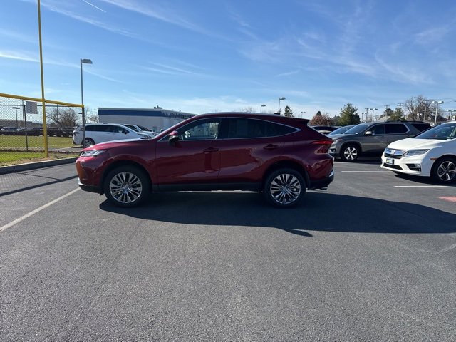 2024 Toyota Venza Limited photo 2
