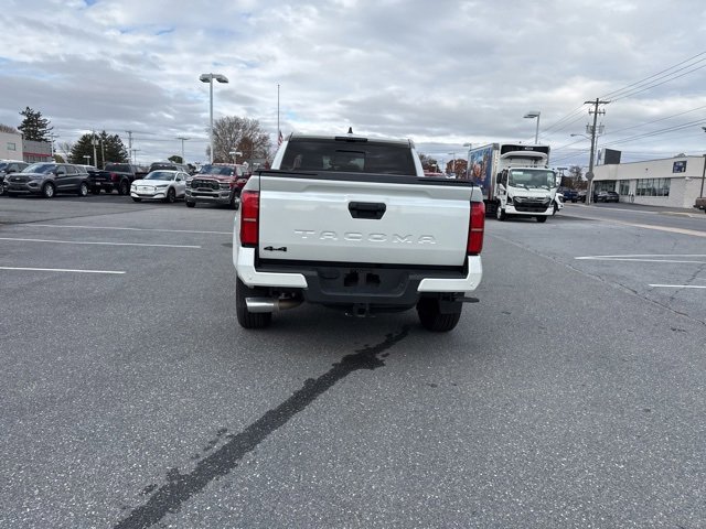 2024 Toyota Tacoma TRD Sport photo 3