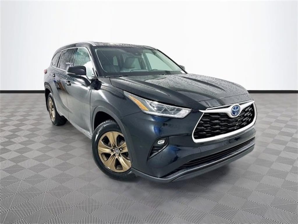 Certified 2022 Toyota Highlander Hybrid Bronze Edition Sport Utility