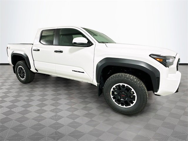 2026 Toyota Tacoma TRD Off-Road photo 3