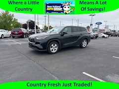 2021 Toyota Highlander LE Sport Utility