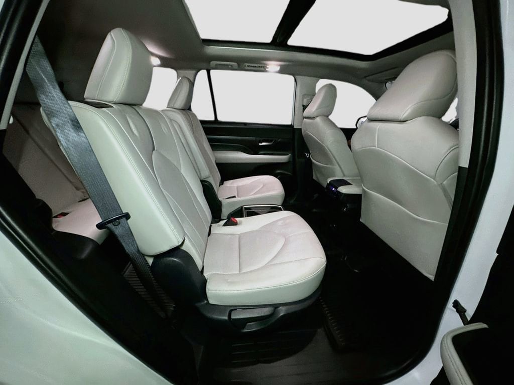 2024 Toyota Grand Highlander Platinum - Photo 35