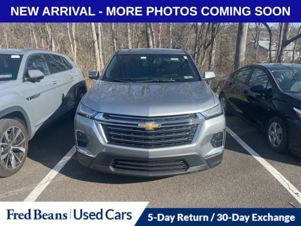Used 2023 Chevrolet Traverse LT SUV
