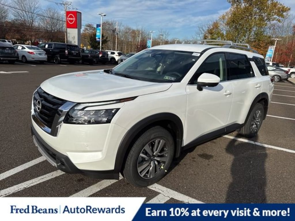 New 2025 Nissan Pathfinder SL SUV