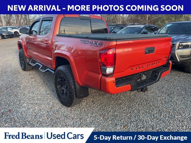 2017 Toyota Tacoma TRD Sport photo 3