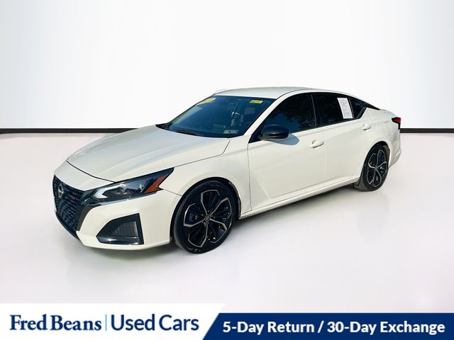 2023 Nissan Altima 2.5 SR photo 3
