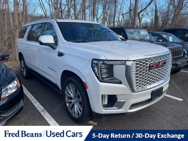 2022 GMC Yukon Denali's photo