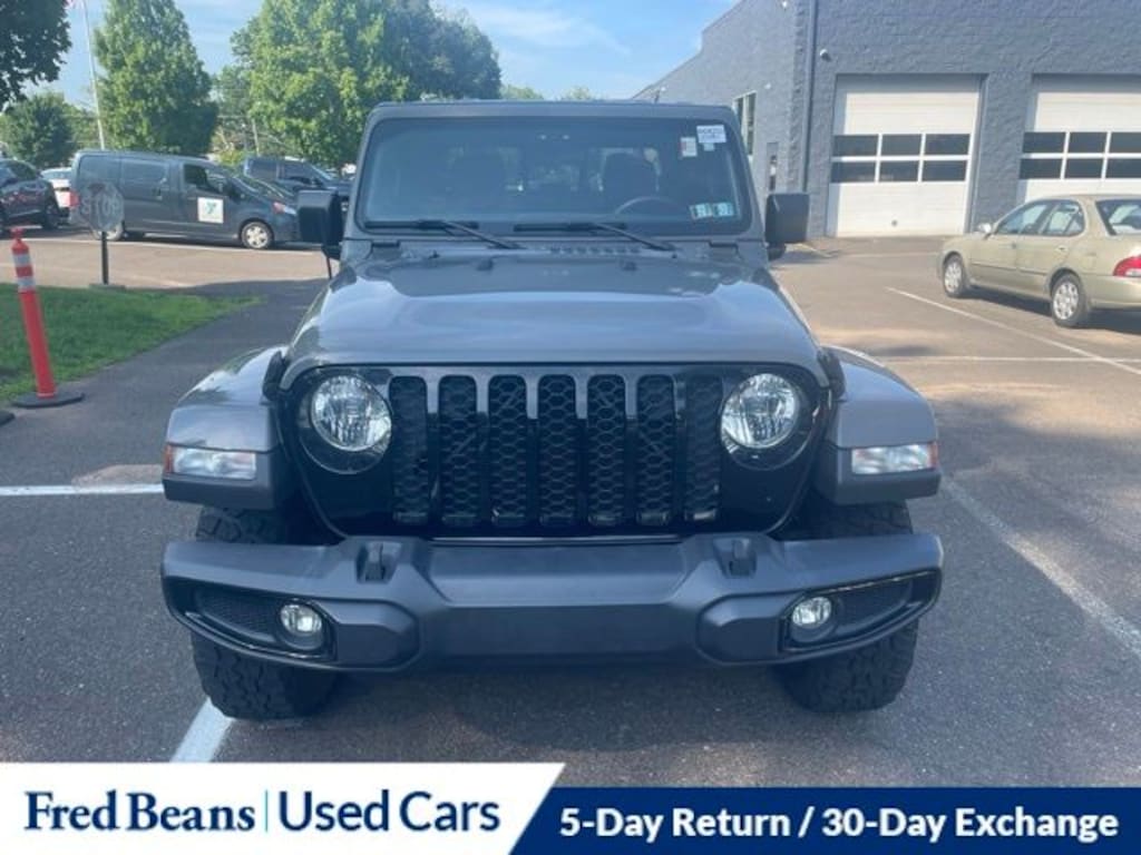Used 2023 Jeep Gladiator Willys Truck Crew Cab