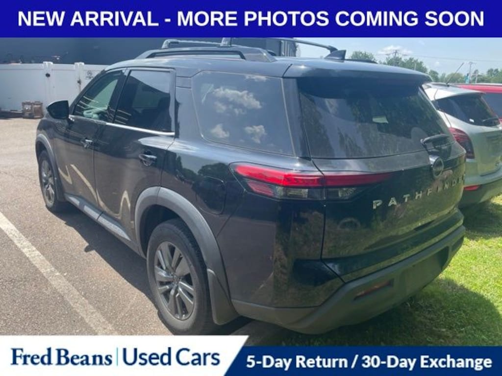 Used 2024 Nissan Pathfinder SV SUV