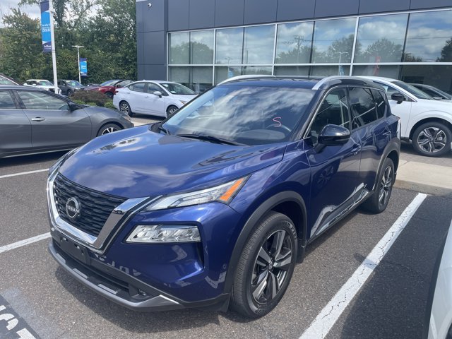 2022 Nissan Rogue SL photo 2