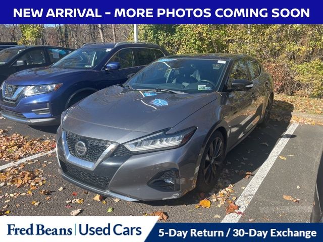 2019 Nissan Maxima SR photo 3