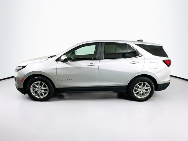 2022 Chevrolet Equinox LT photo 2