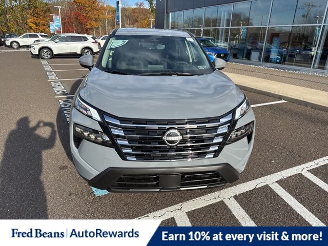 2026 Nissan Rogue SV photo 2