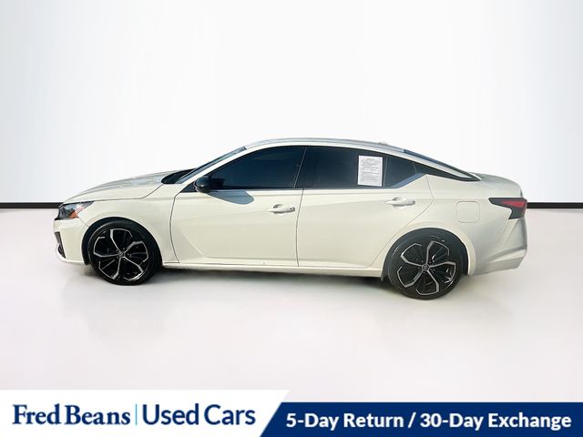 2023 Nissan Altima 2.5 SR photo 4
