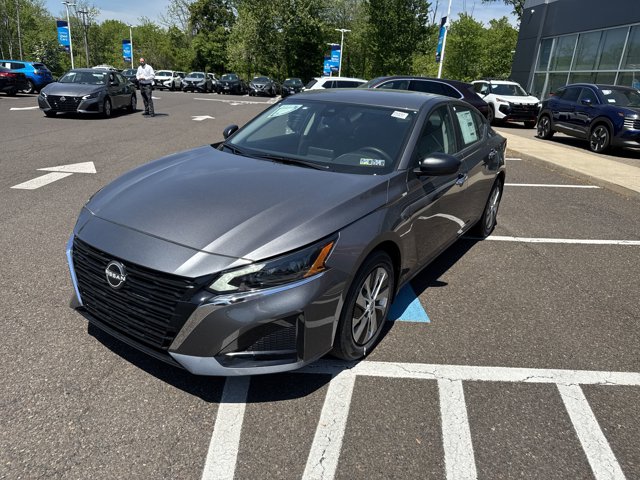 2025 Nissan Altima S photo 3