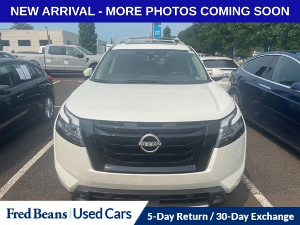 Used 2024 Nissan Pathfinder Platinum SUV