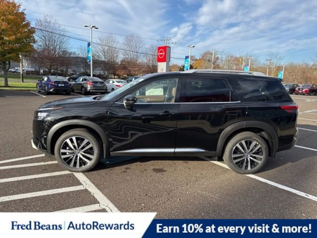 New 2025 Nissan Pathfinder Platinum SUV