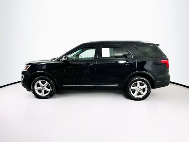 2016 Ford Explorer XLT photo 3