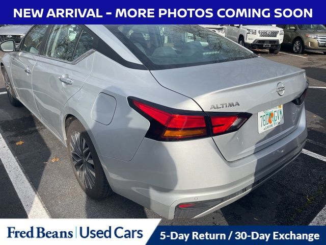2023 Nissan Altima 2.5 SV photo 2
