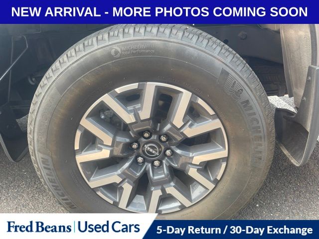 2023 Nissan Frontier SV - Photo 11